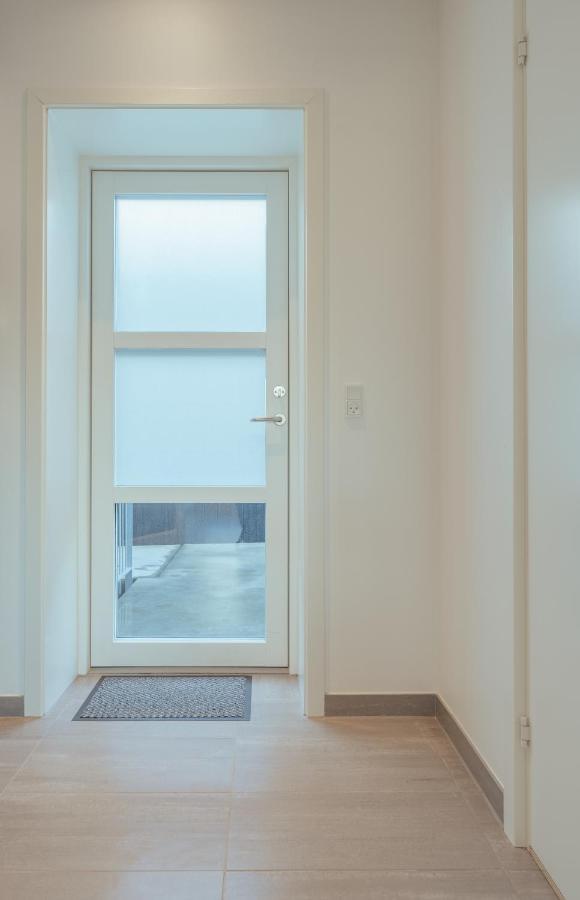 New 2 Bedroom Apt - Ocean And Mountain View 토르스하운 외부 사진