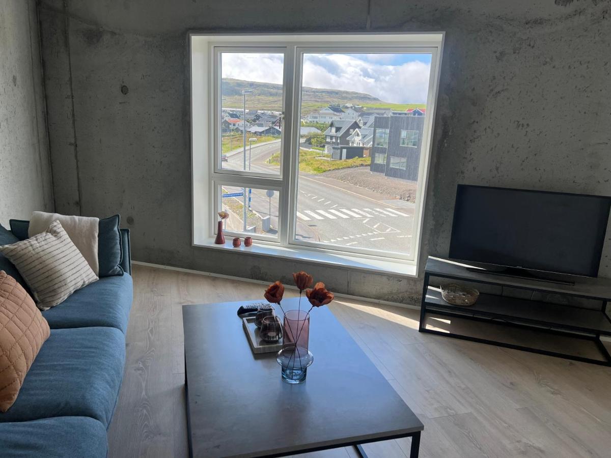 New 2 Bedroom Apt - Ocean And Mountain View 토르스하운 외부 사진
