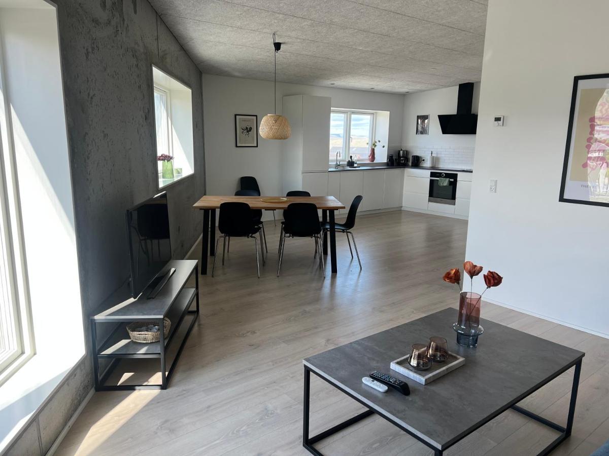 New 2 Bedroom Apt - Ocean And Mountain View 토르스하운 외부 사진