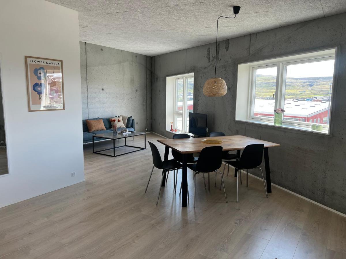 New 2 Bedroom Apt - Ocean And Mountain View 토르스하운 외부 사진