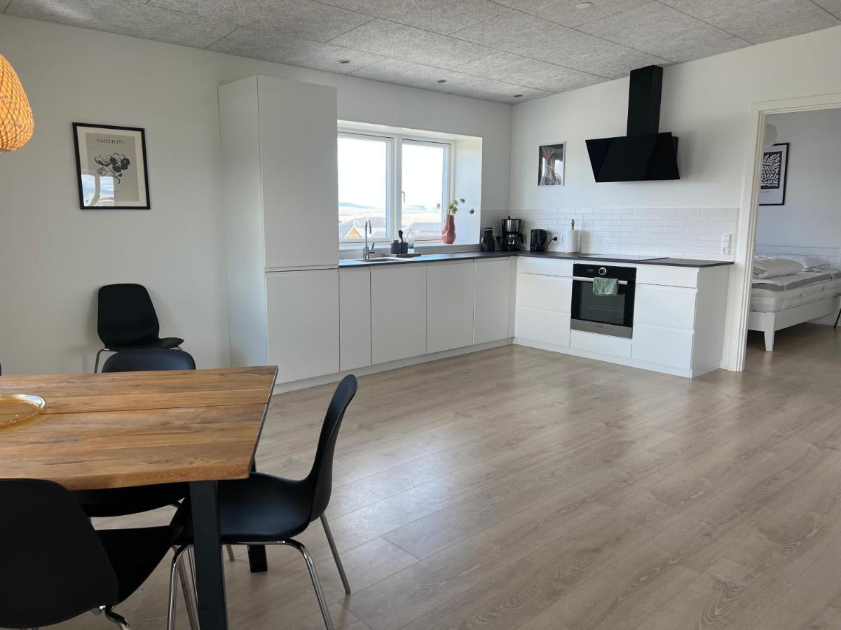 New 2 Bedroom Apt - Ocean And Mountain View 토르스하운 외부 사진